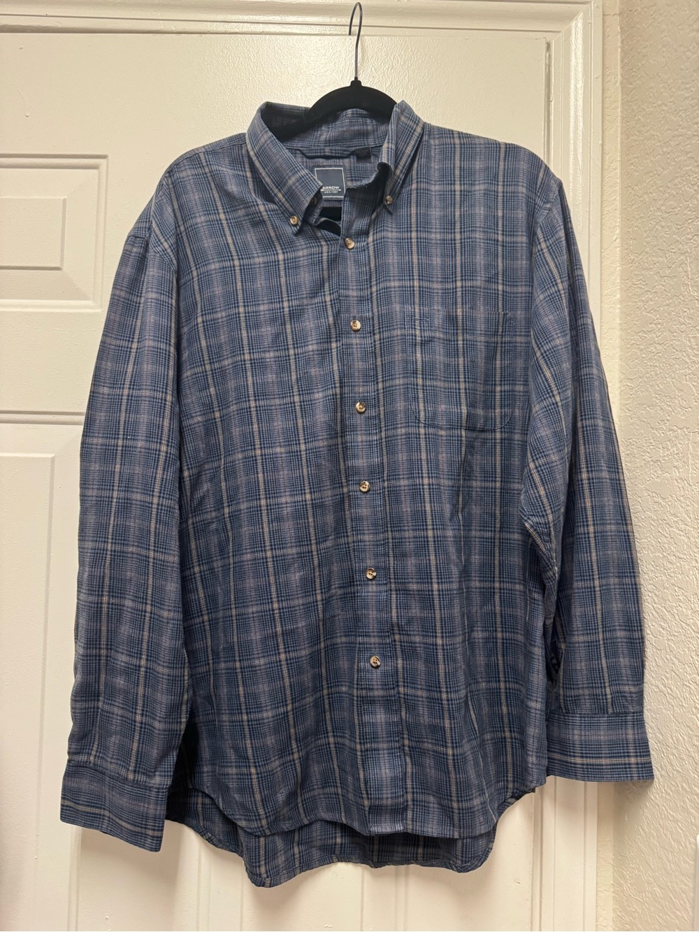 Arrow Men's Blue Plaid Button-Down Shirt
